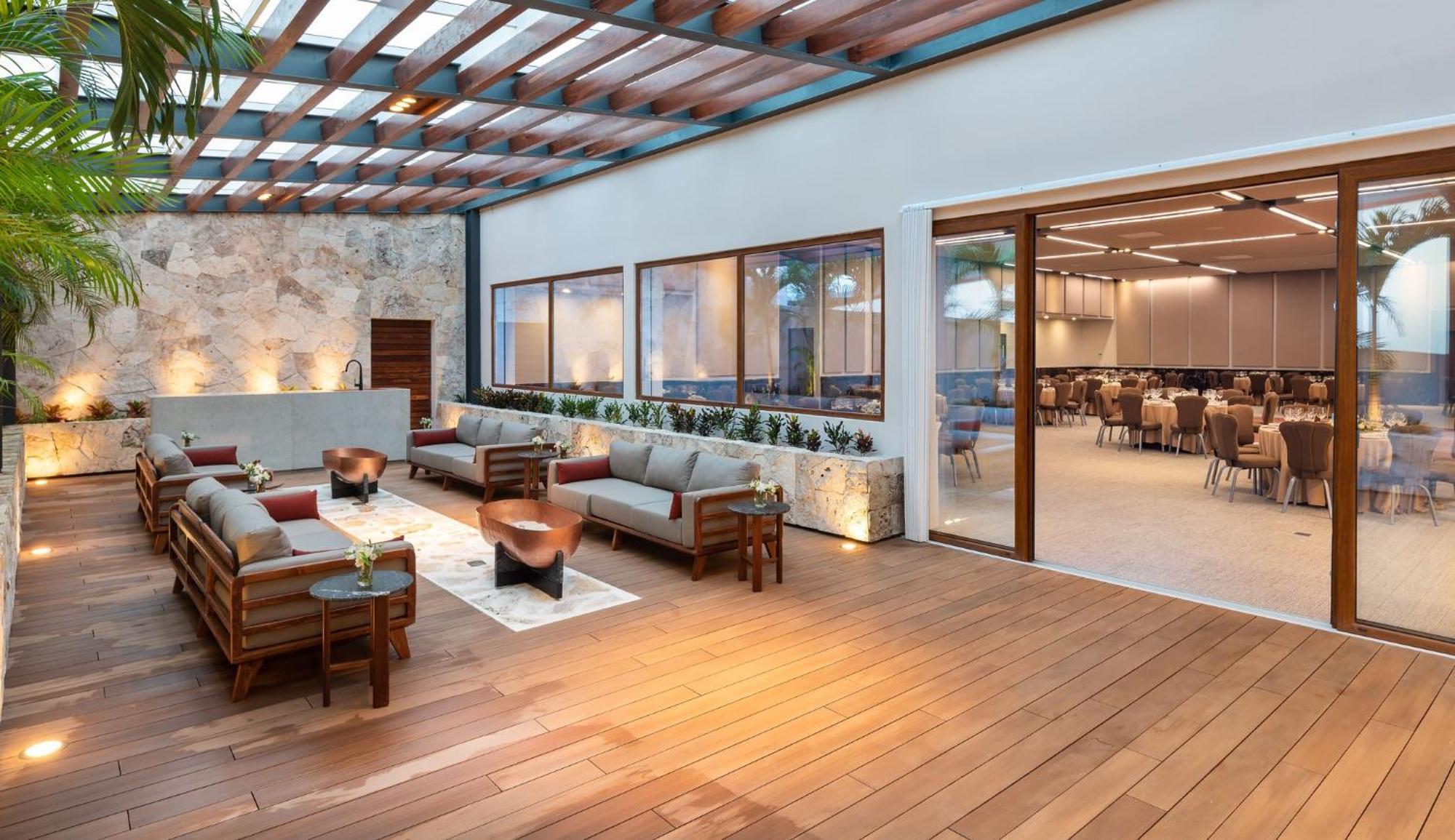 Presidente Intercontinental & By Ihg Resort