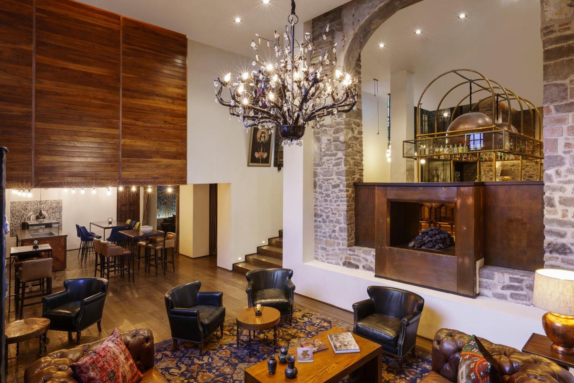 Hotel Banyan Tree