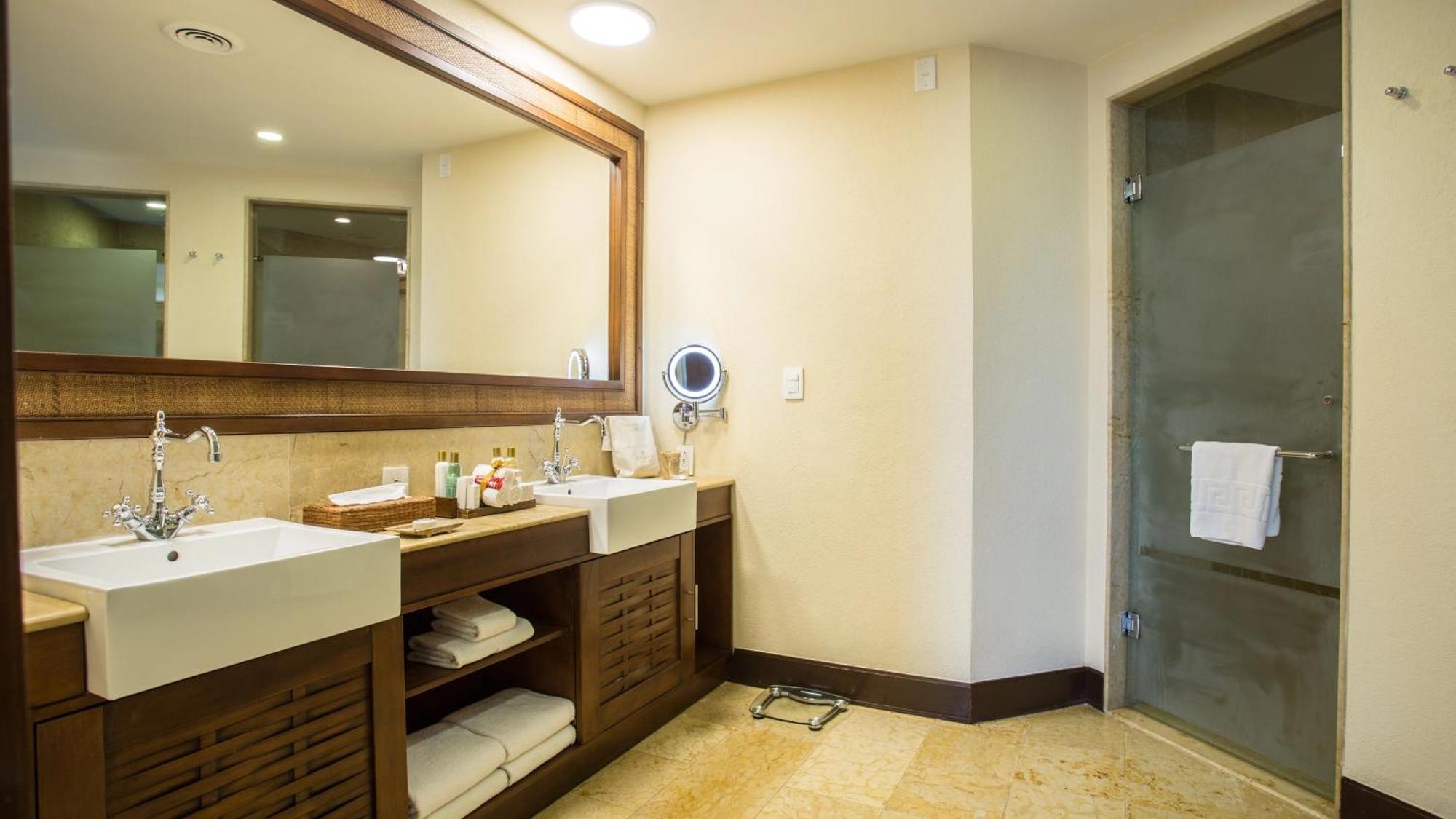 Resort Dreams Riviera Cancun &