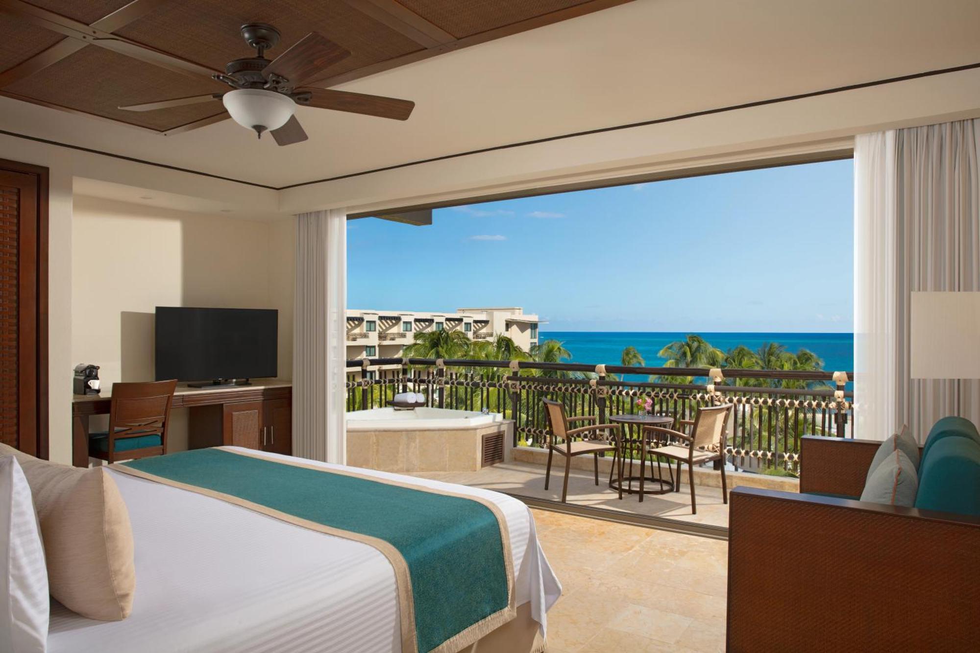 Resort Dreams Riviera Cancun &