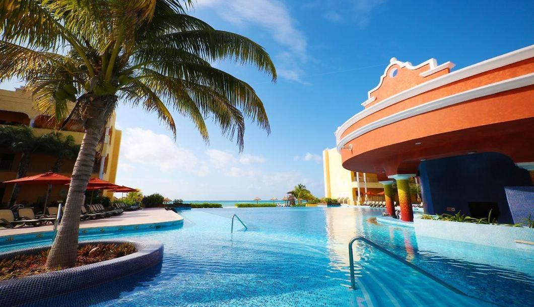 The Royal Haciendas & Villa