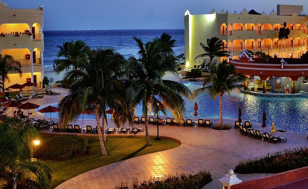 The Royal Haciendas & Villa *
