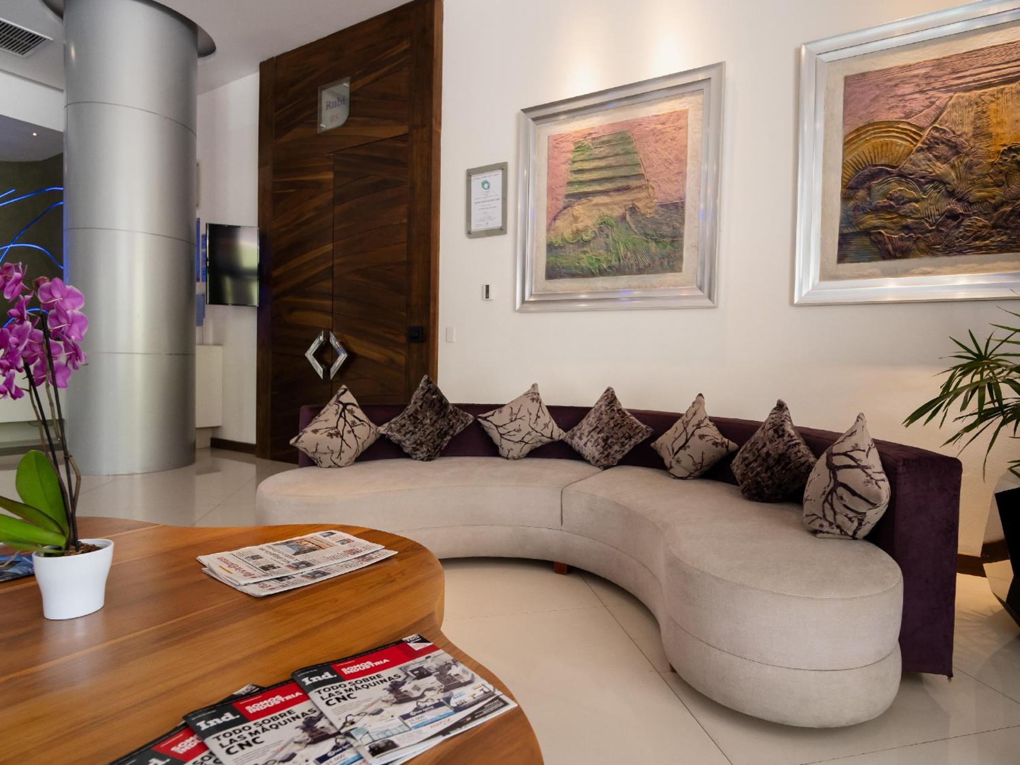 Hs Hotsson Hotel 5*