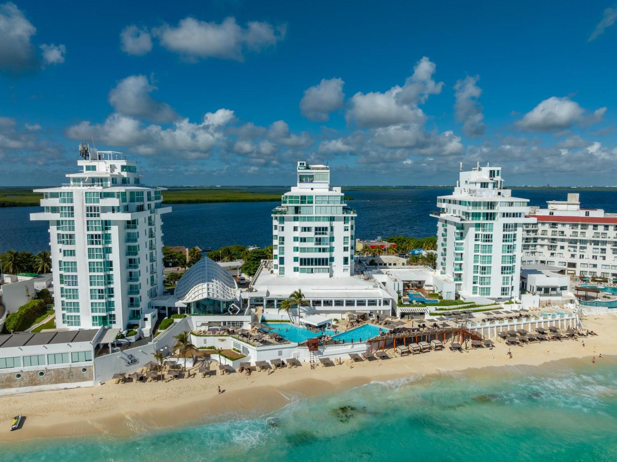 Beachfront Deluxe -best Ocean View, With Beach, Gym And Apartment Cancun
