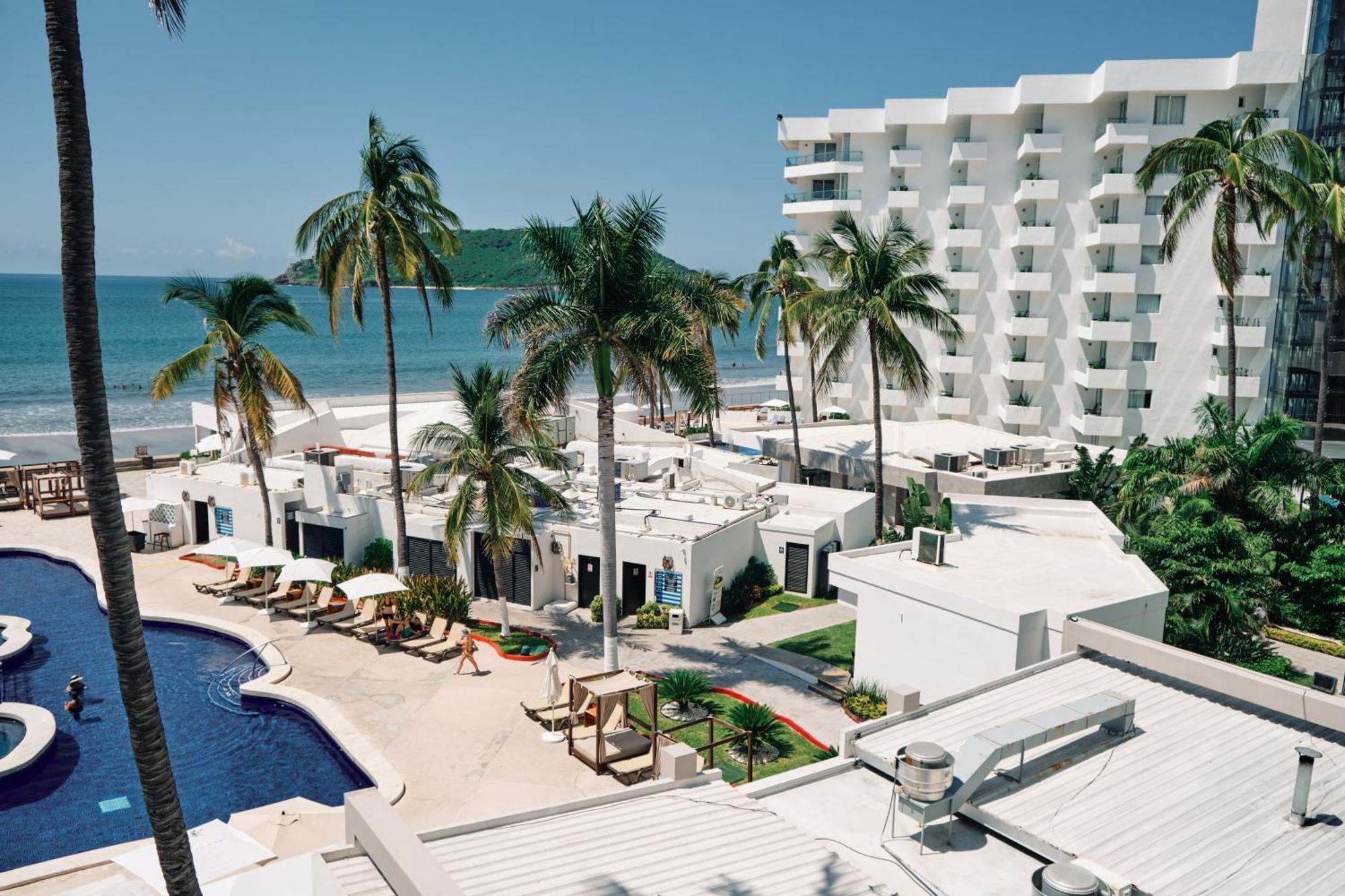 The At Mazatlan