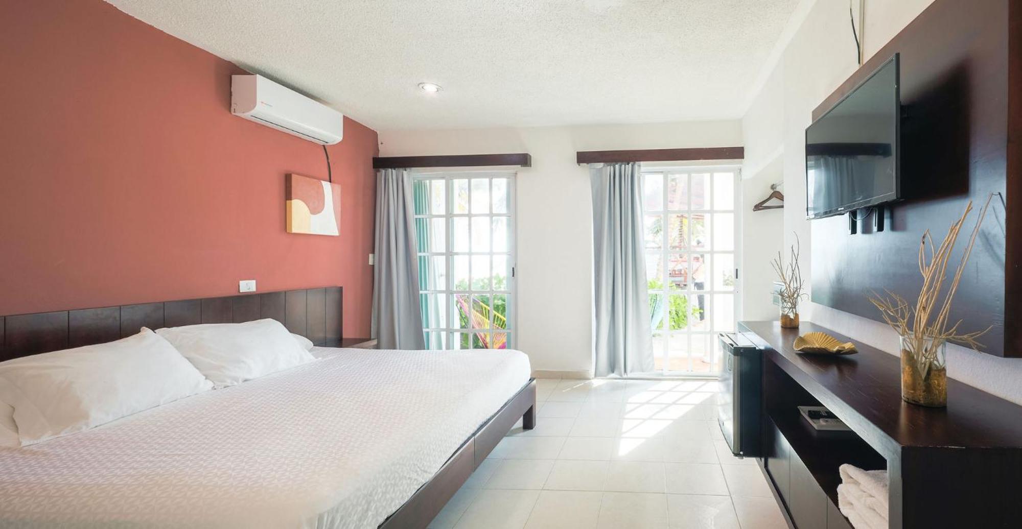 Hotel & Club Ojo De Agua Puerto Morelos