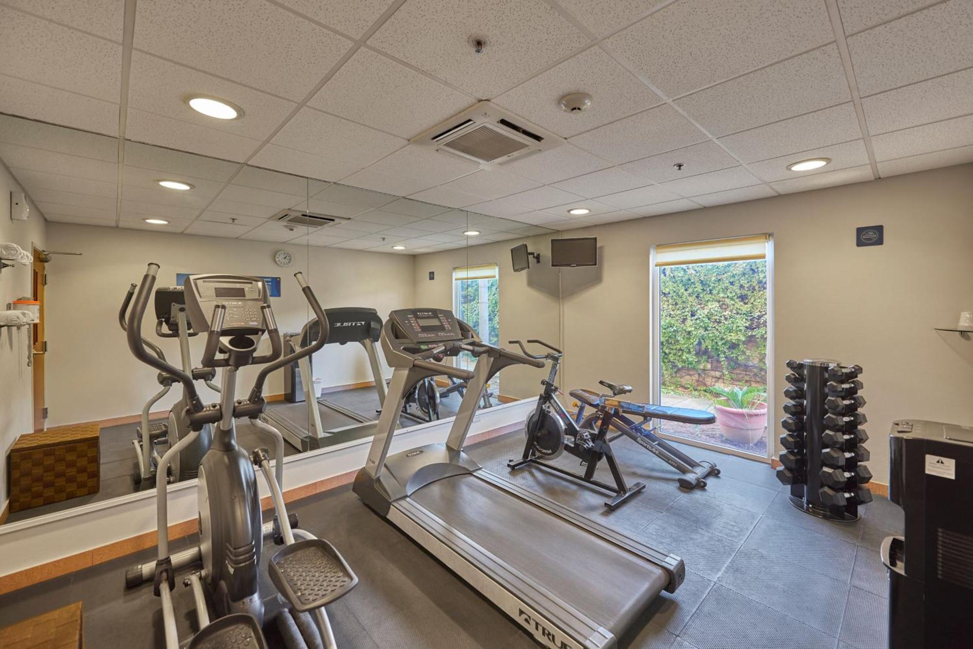 Hotel Express By Marriott Mazatlan