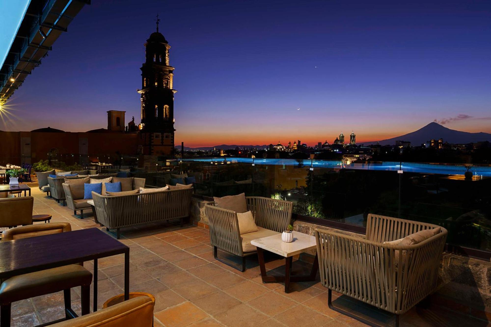 Hotel Banyan Tree