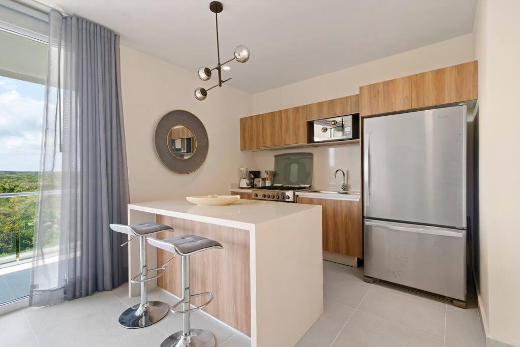 Apartment Jungle Joy Prv Jacuzzi Access Rooftop Pools W Sea Views + Club