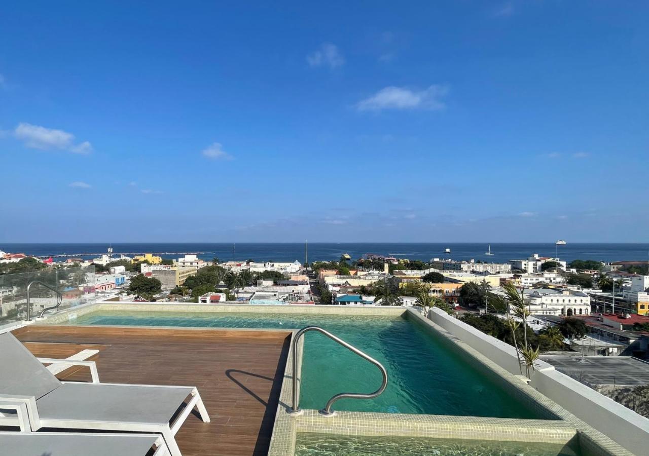 Holiday home Brand New With Rooftop Pool *