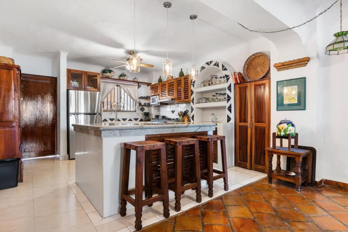 Ocean View 2br Condo-balcony-beach-pool * Puerto Vallarta