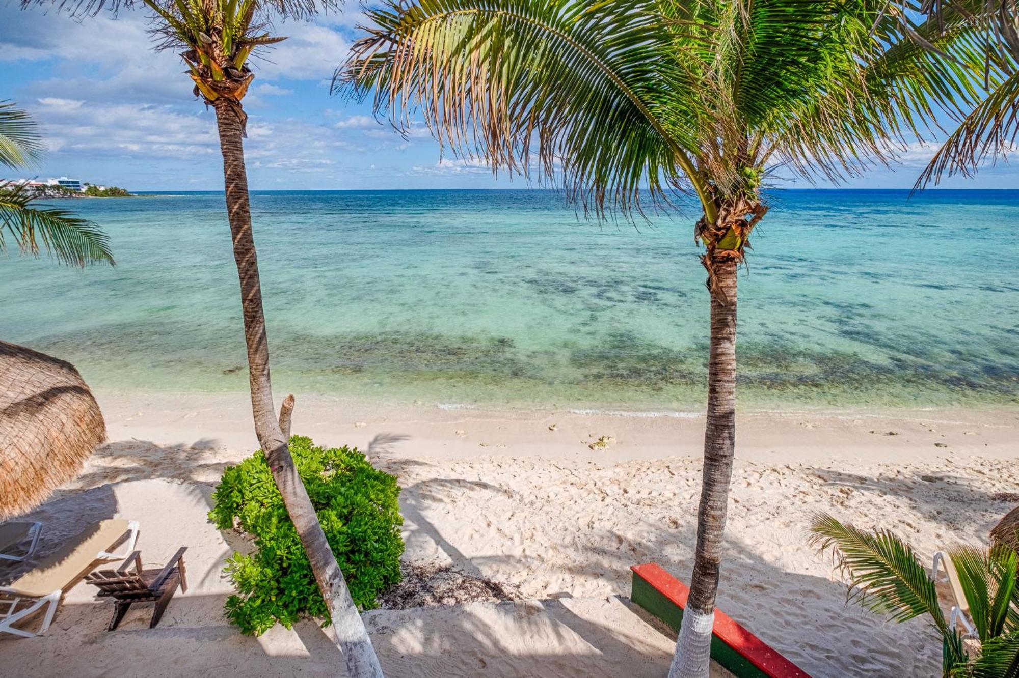 Del Sol Beachfront 2*