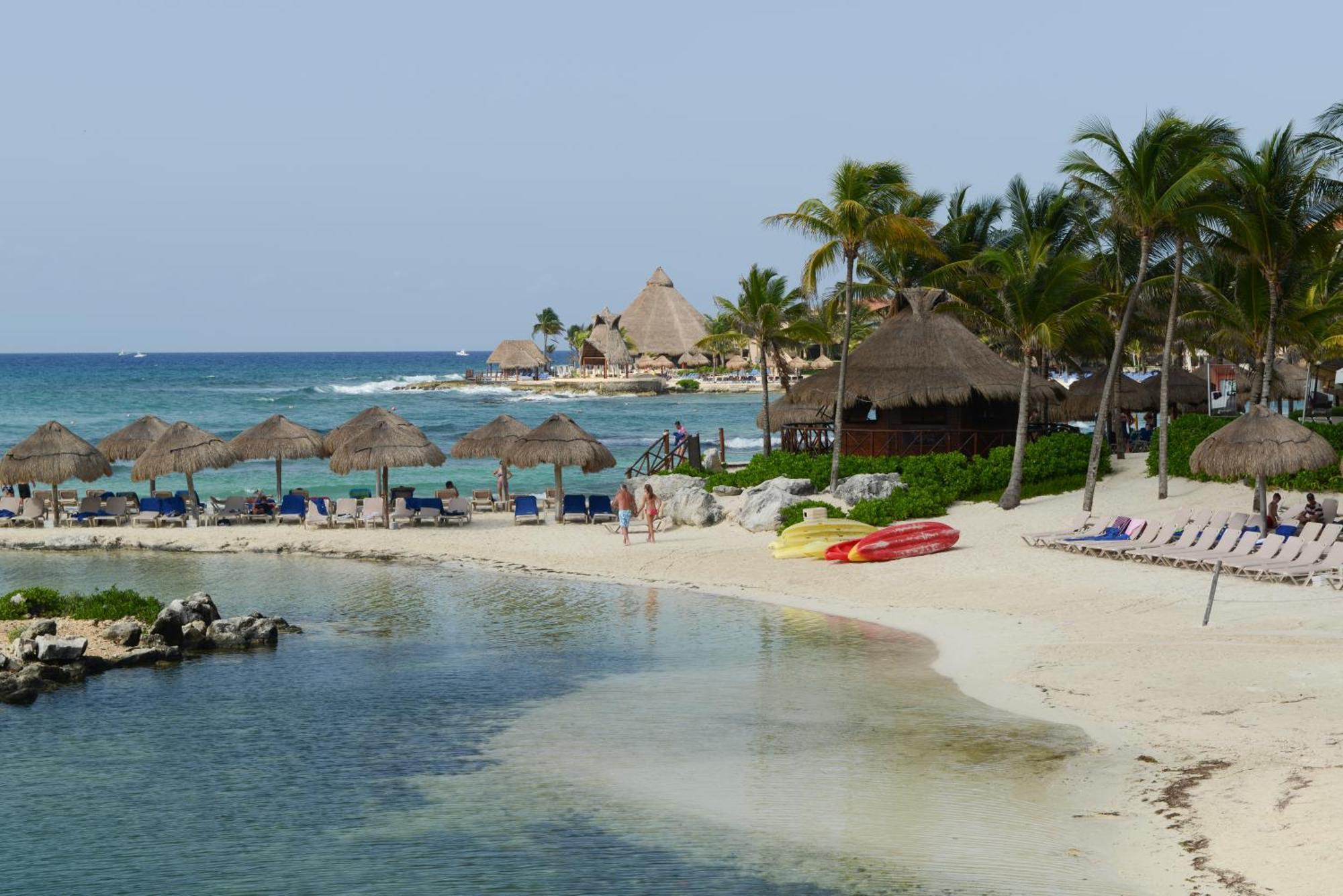Mom's House Bed & Breakfast Puerto Aventuras