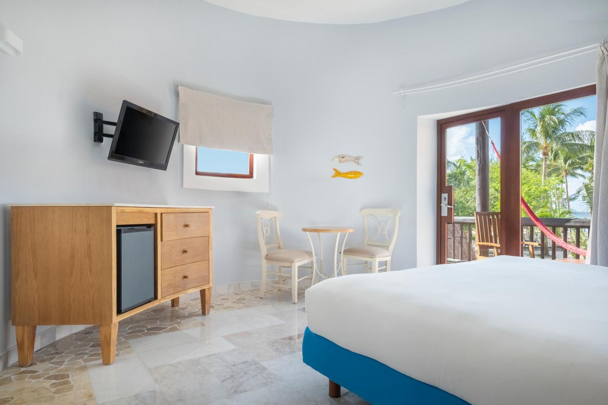 Iberostar Waves