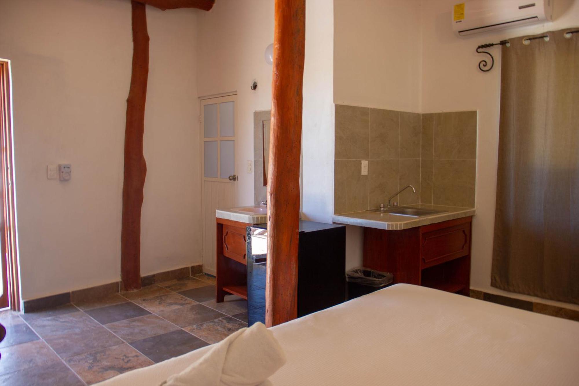 Golden Paradise Hotel 3*