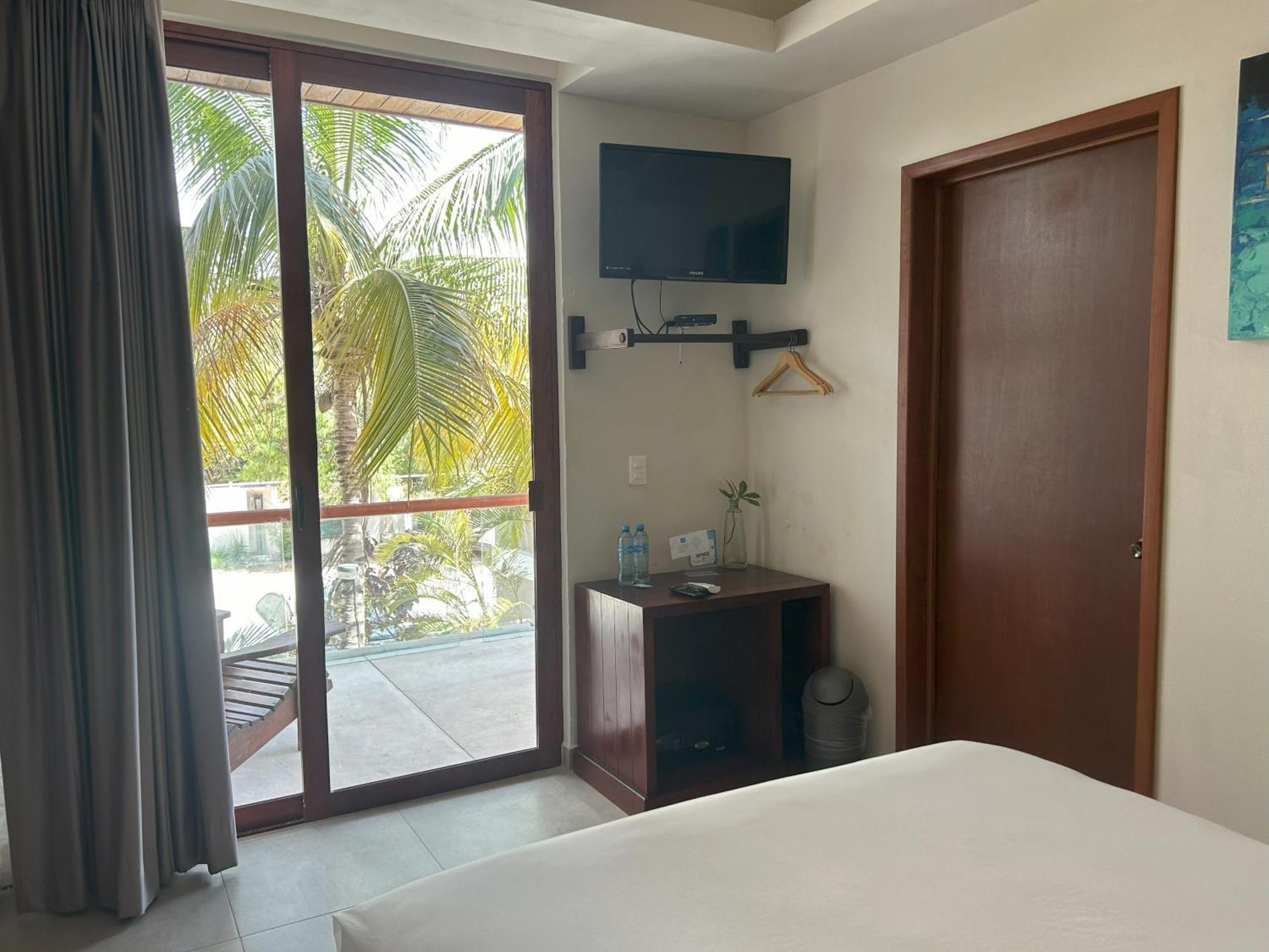 Aquastar & Hotel 4*