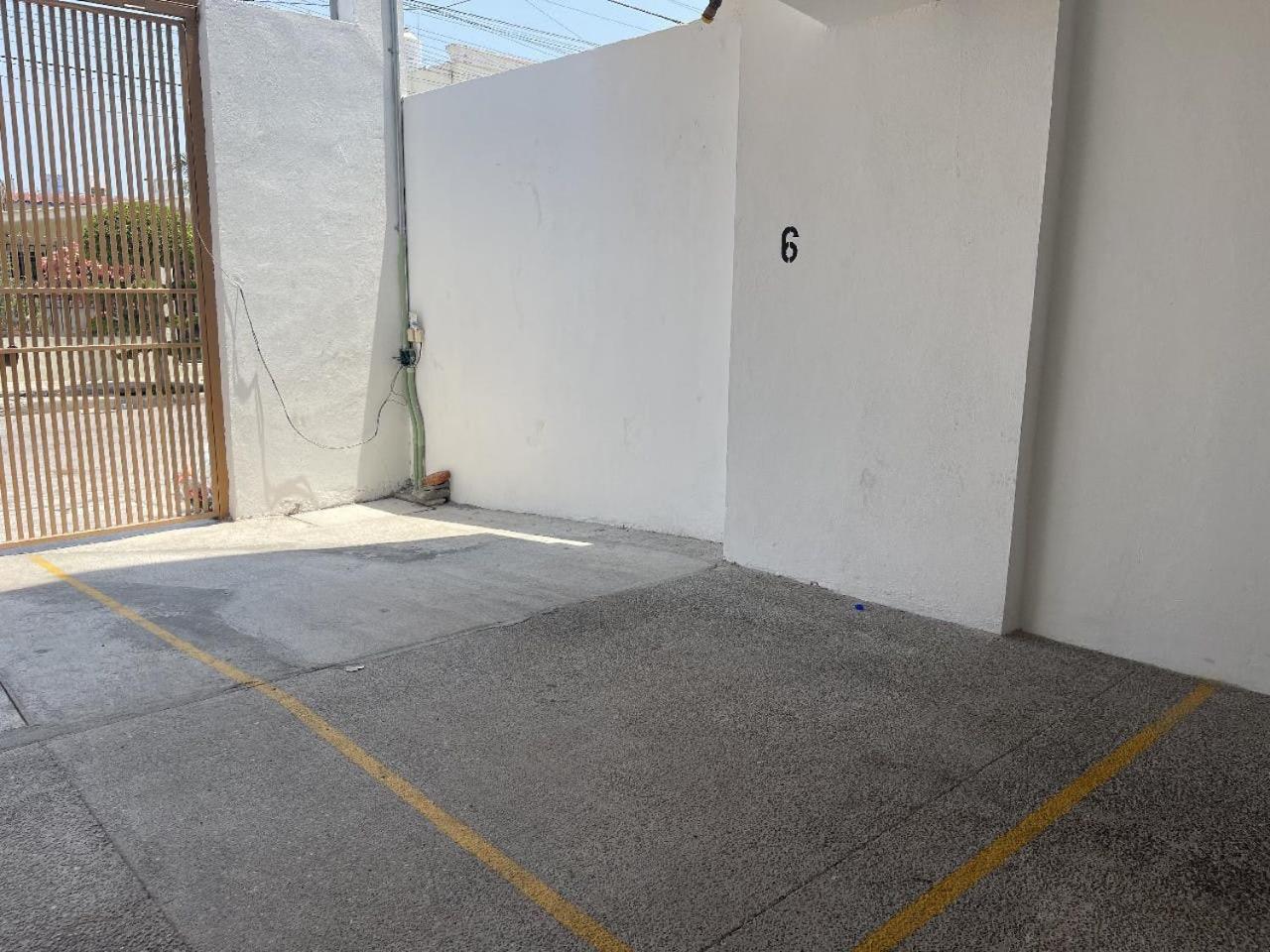 New & Modern, 5 Star Area, Walk 2 Beach, Pool, Views, King Bed Mazatlan