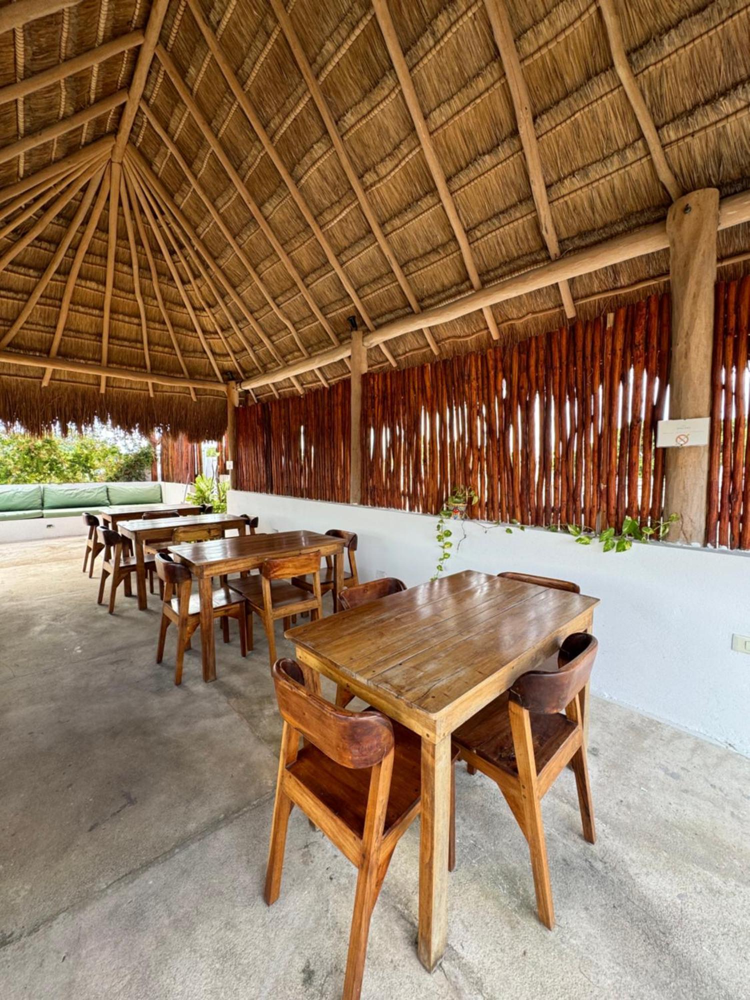 Kin Ha Hotel 3*