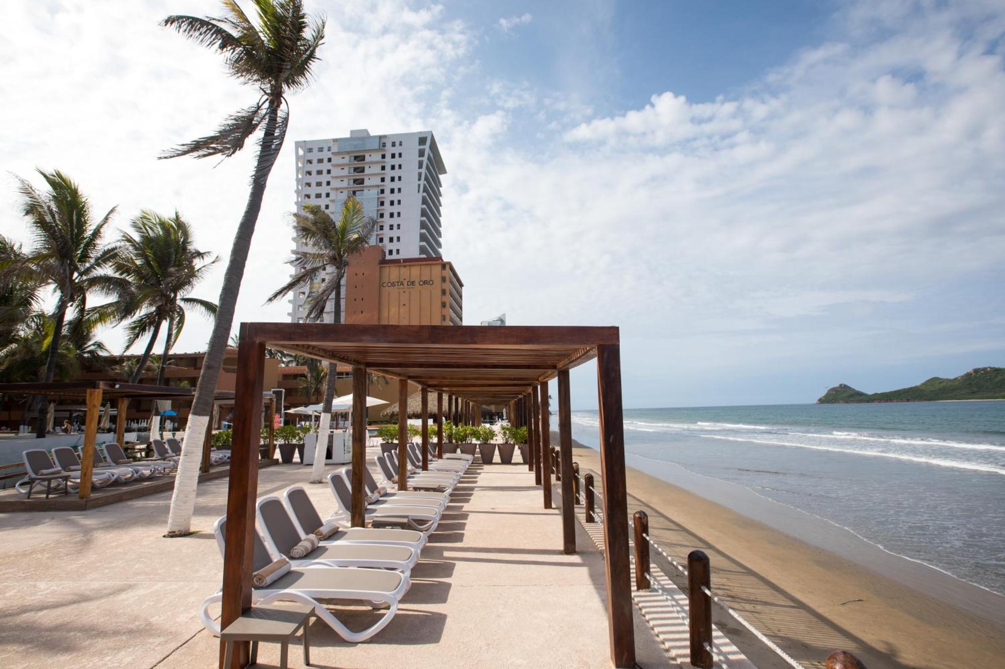 Hotel Costa De Oro