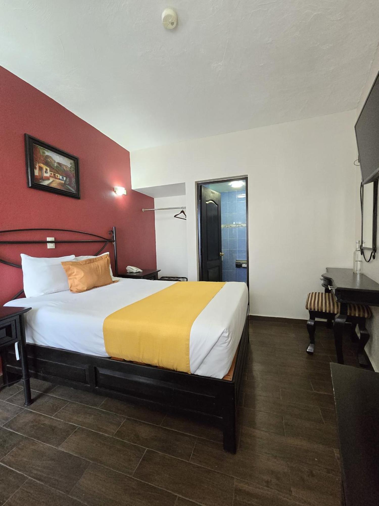 Plaza Poblana Hotel 4*