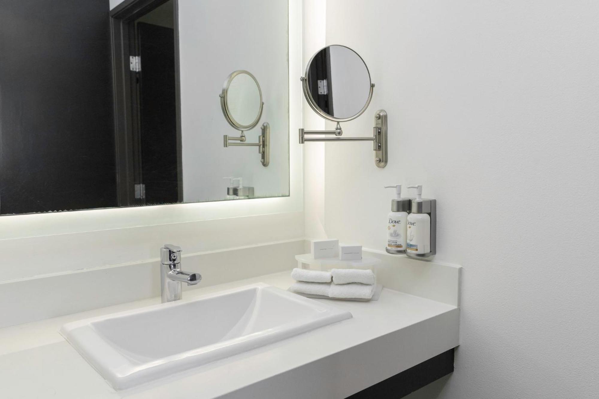 Hotel Express & Angelopolis By Ihg Puebla