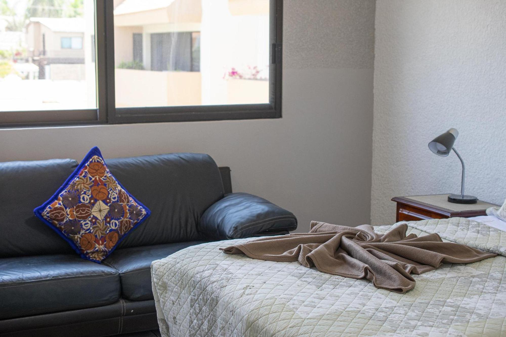 Apartment Aura With Pool