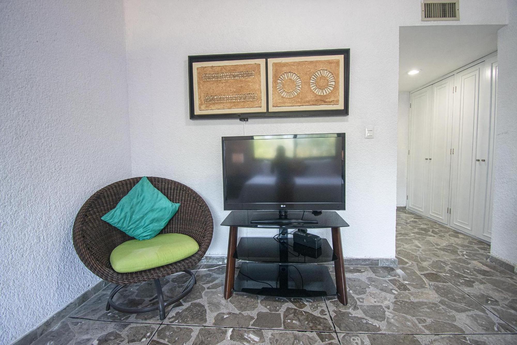 Aura With Pool Apartment *