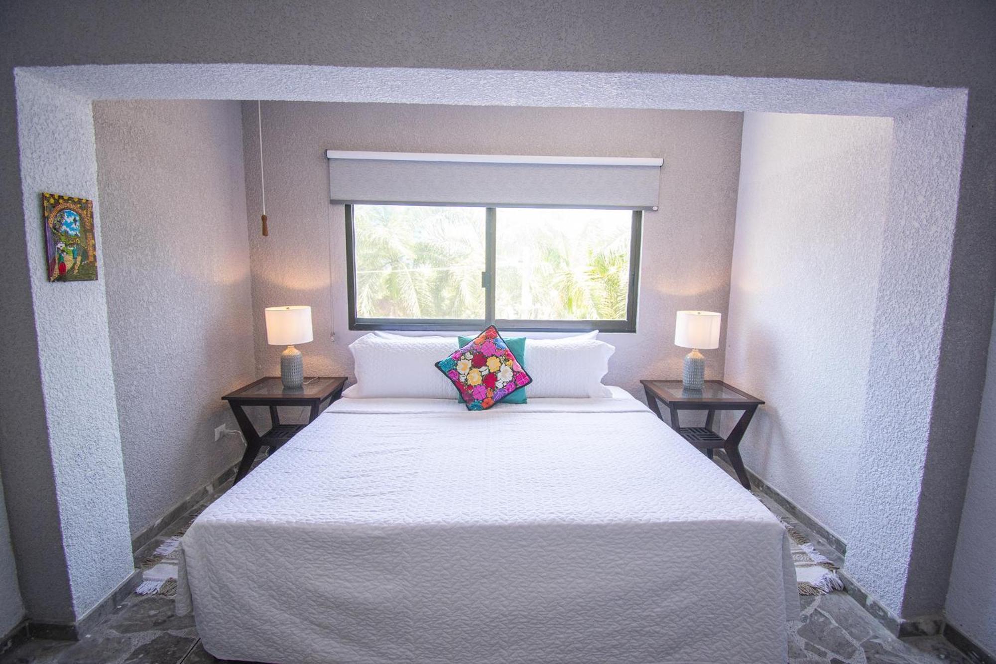 Aura With Pool Apartment *