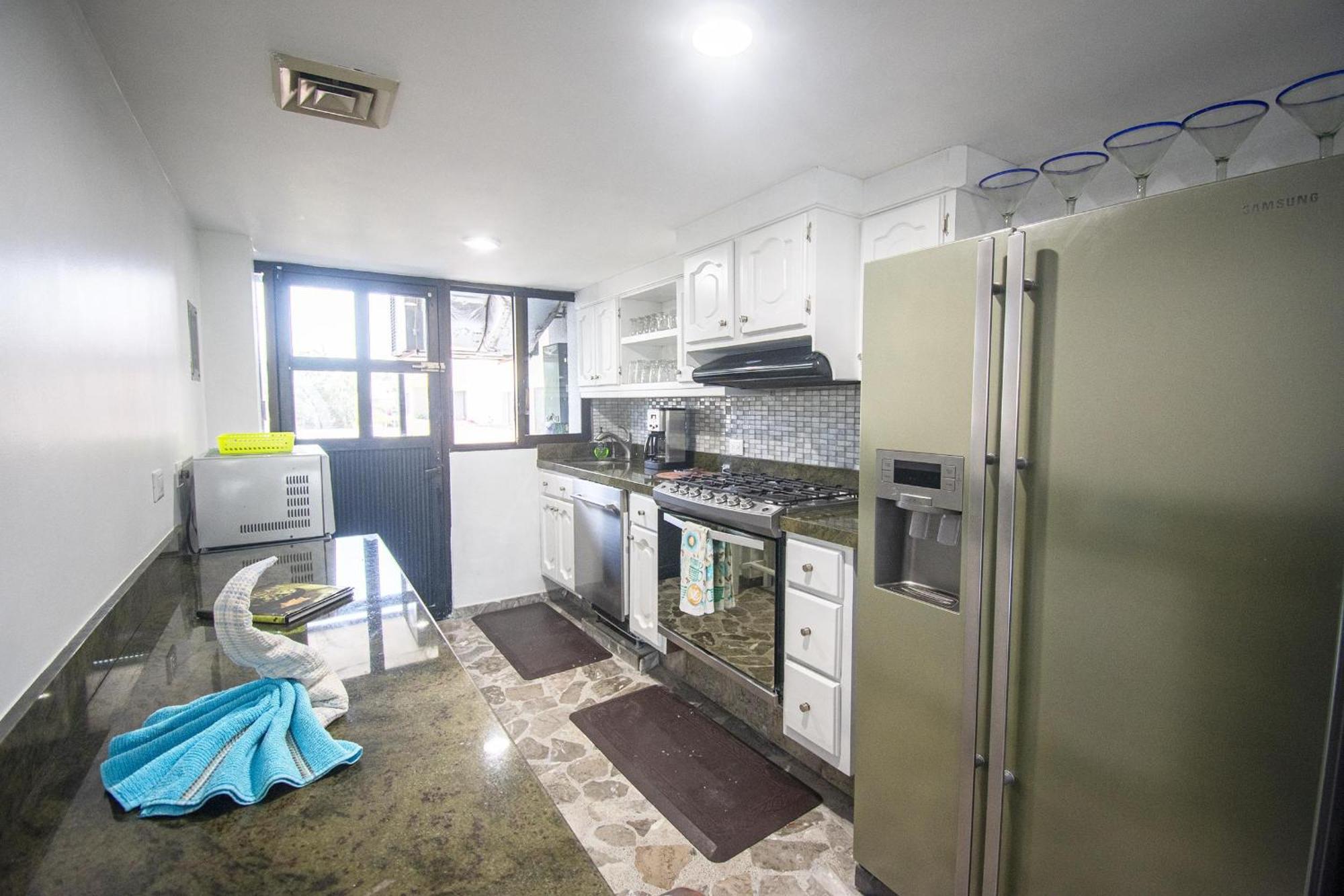 Aura With Pool Apartment *