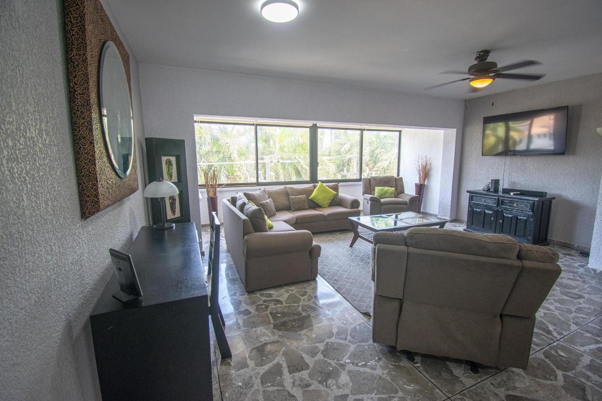Aura With Pool Apartment *