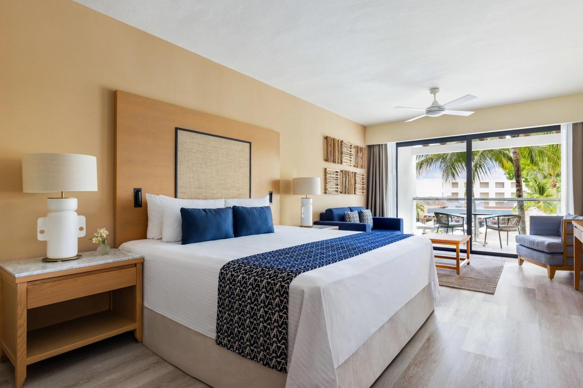 Secrets Aura - Adults Only Resort