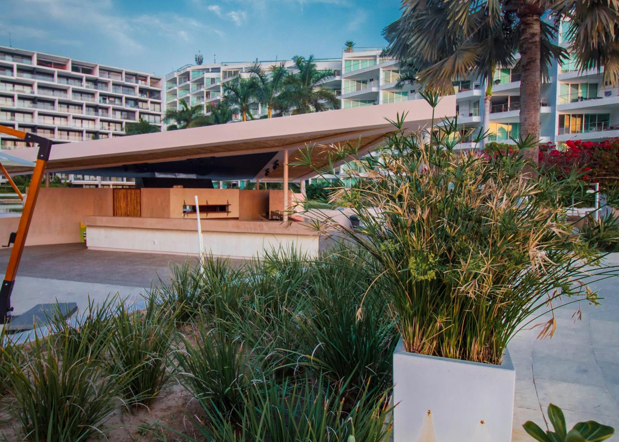 Aparthotel At Aria Ocean Sea View Retreat