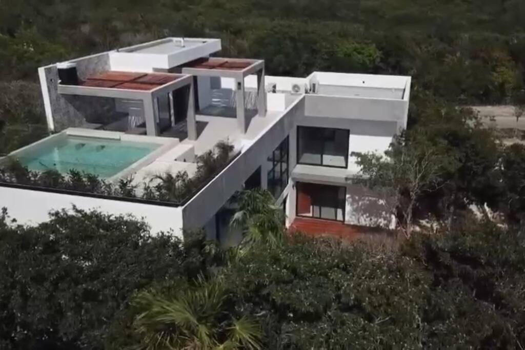 Alexa Villa Xetna