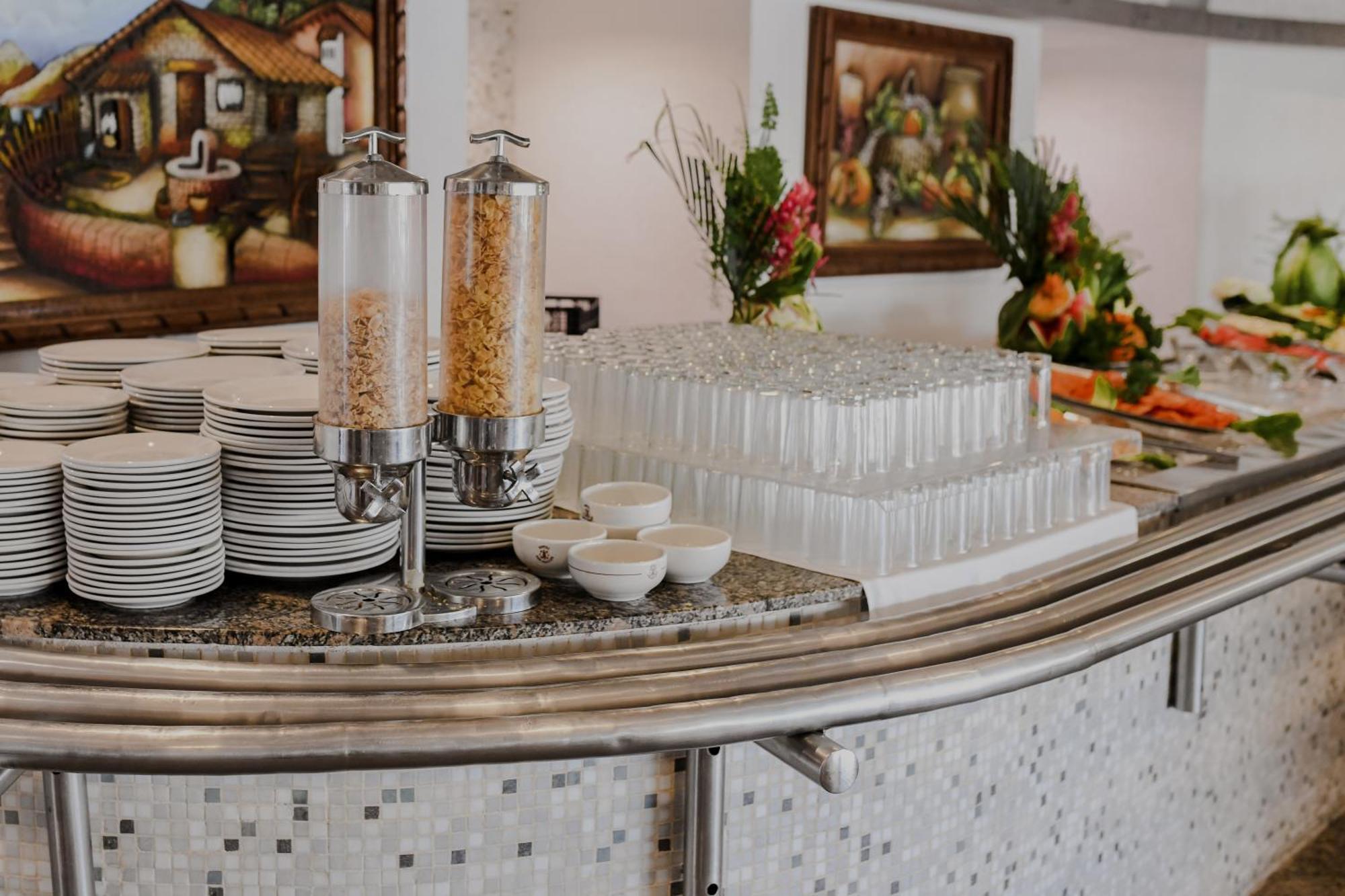 Aluxes Hotel 4*