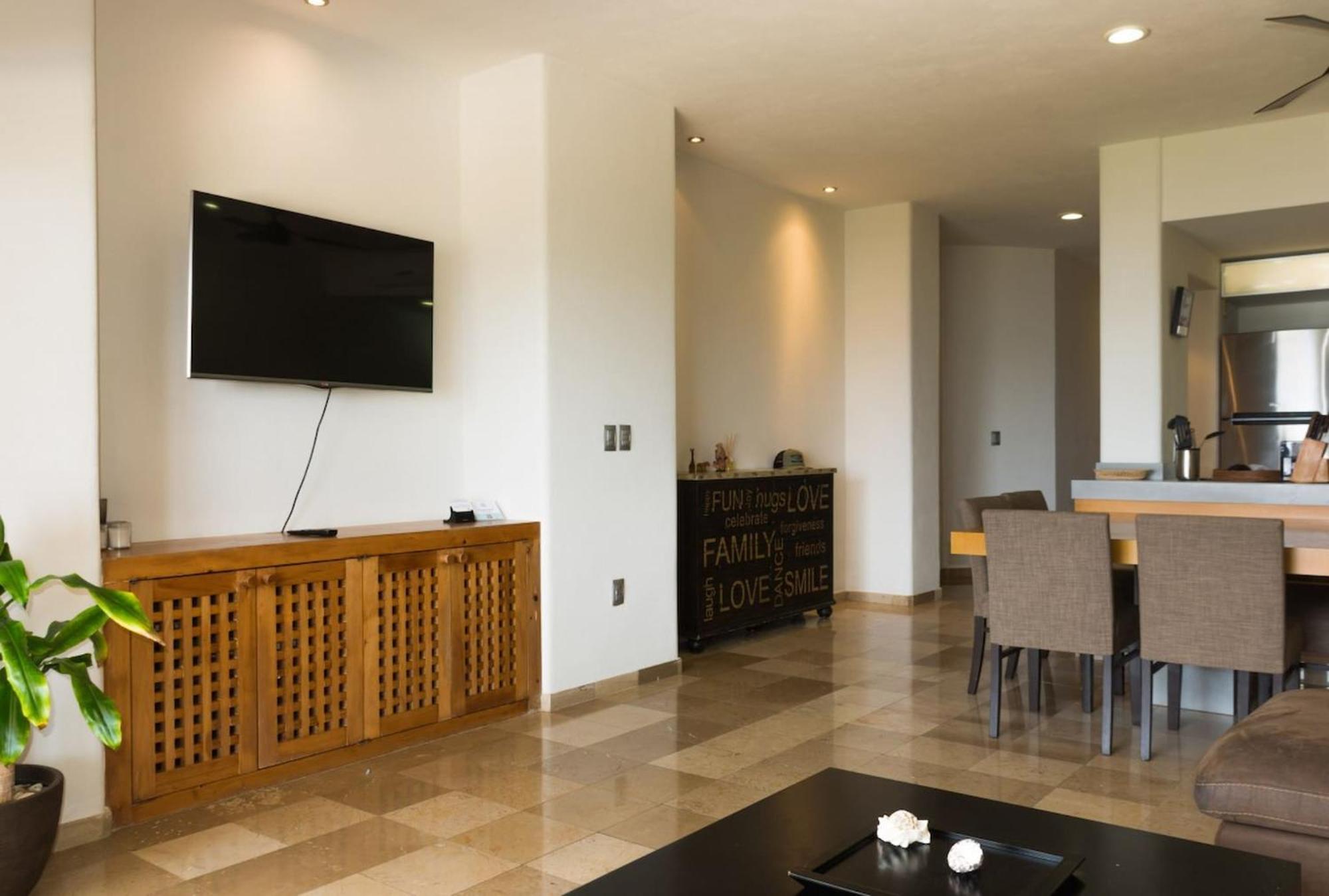 Holiday home Ocean Front Condominium