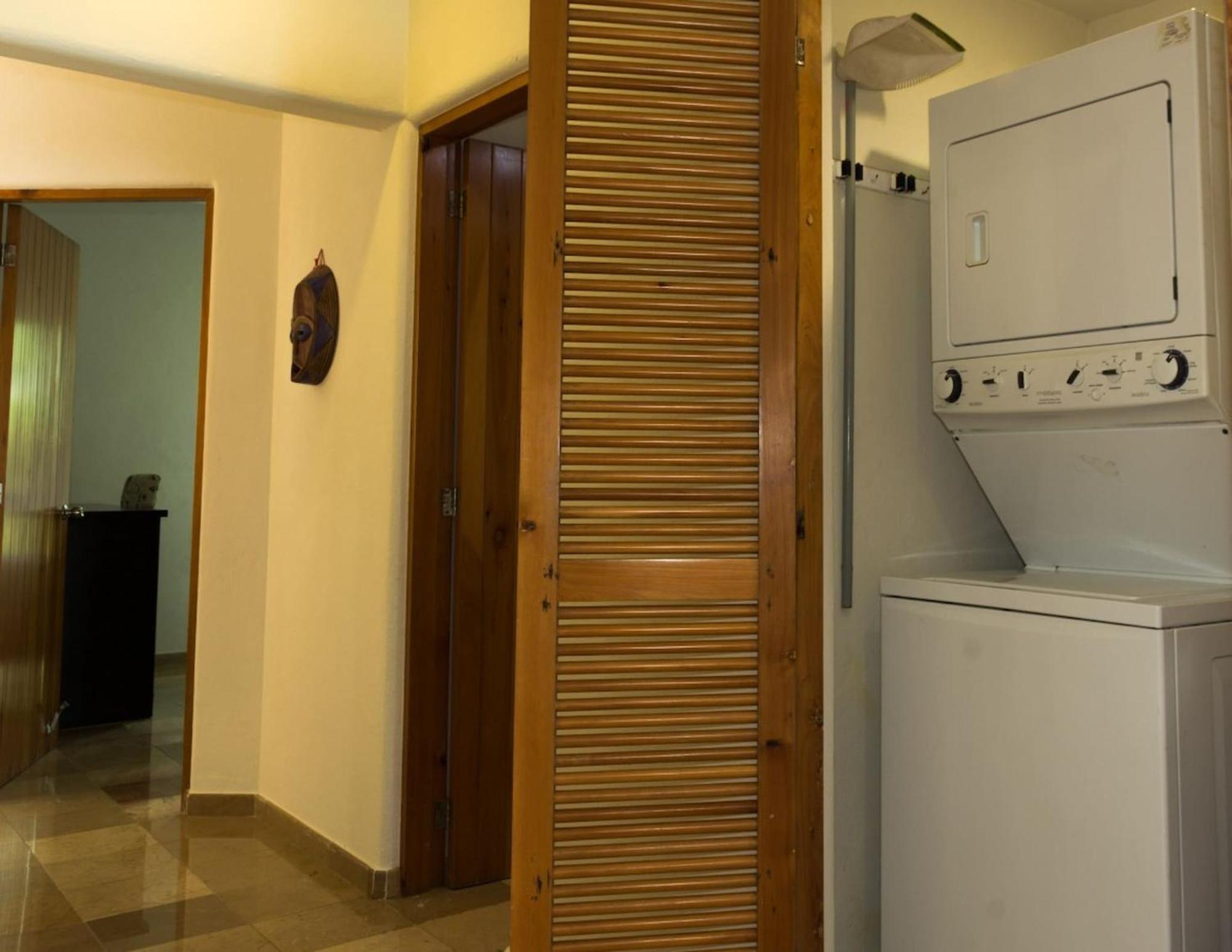 Ocean Front Condominium Holiday home *