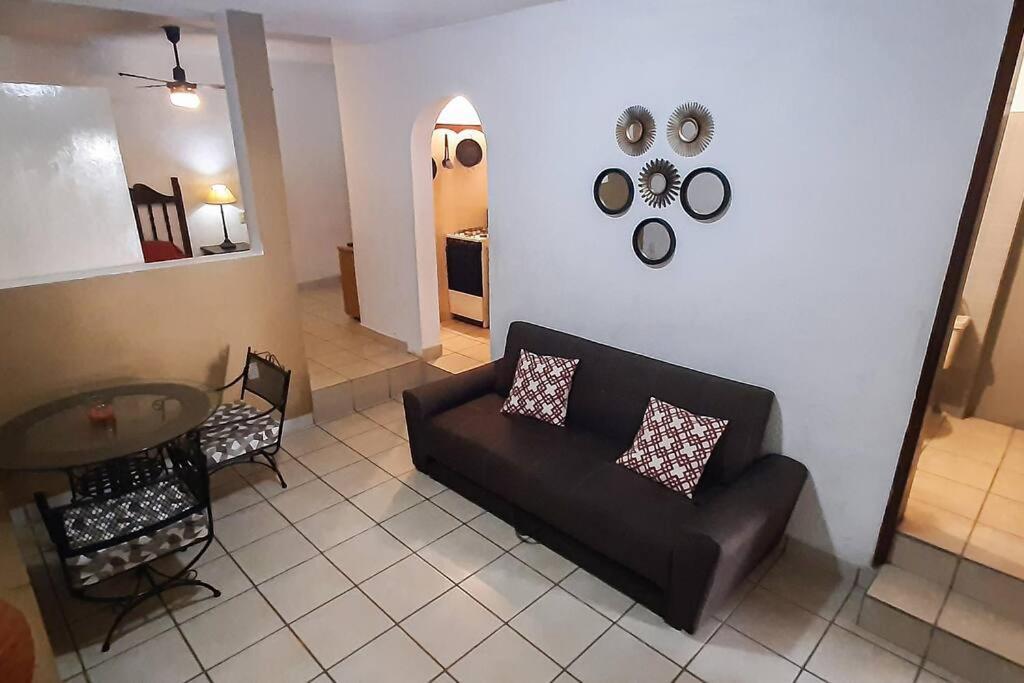 Economico Departamento De 1 Recamara Frente Al Malecon * Mazatlan