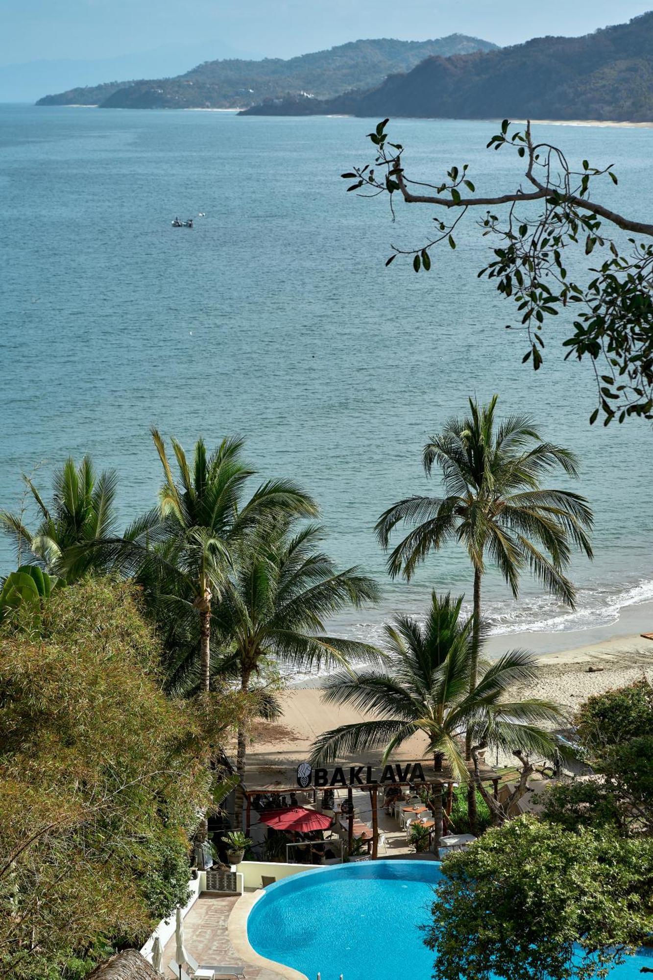 Ysuri - Beachfront