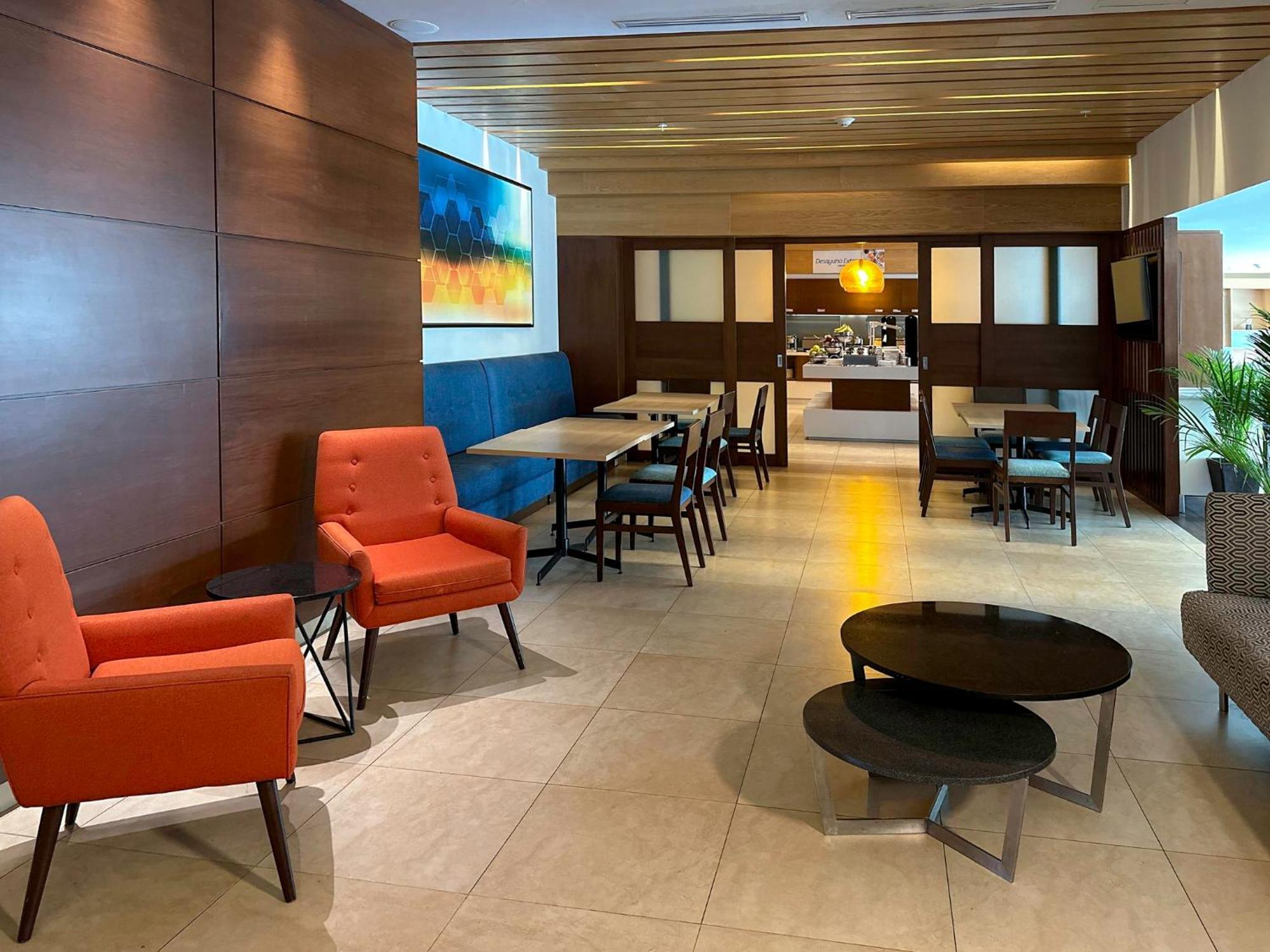 Express By Ihg Hotel 4*