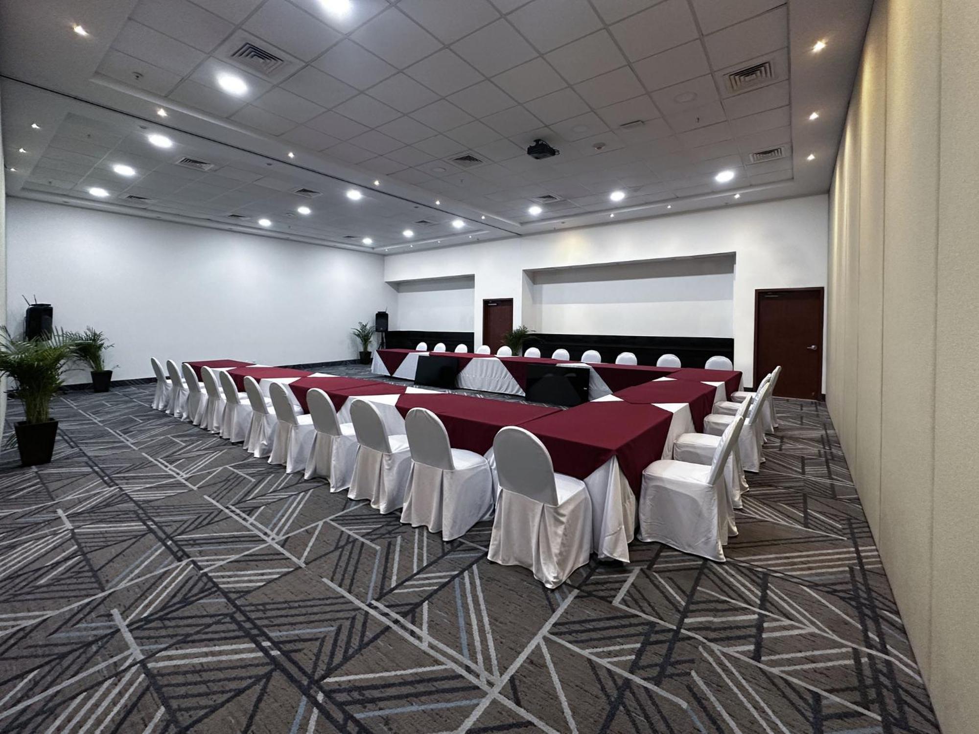 Express By Ihg Hotel Merida