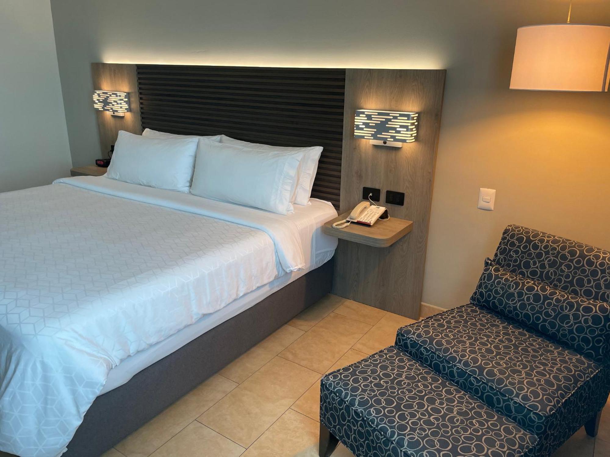 Express By Ihg Hotel
