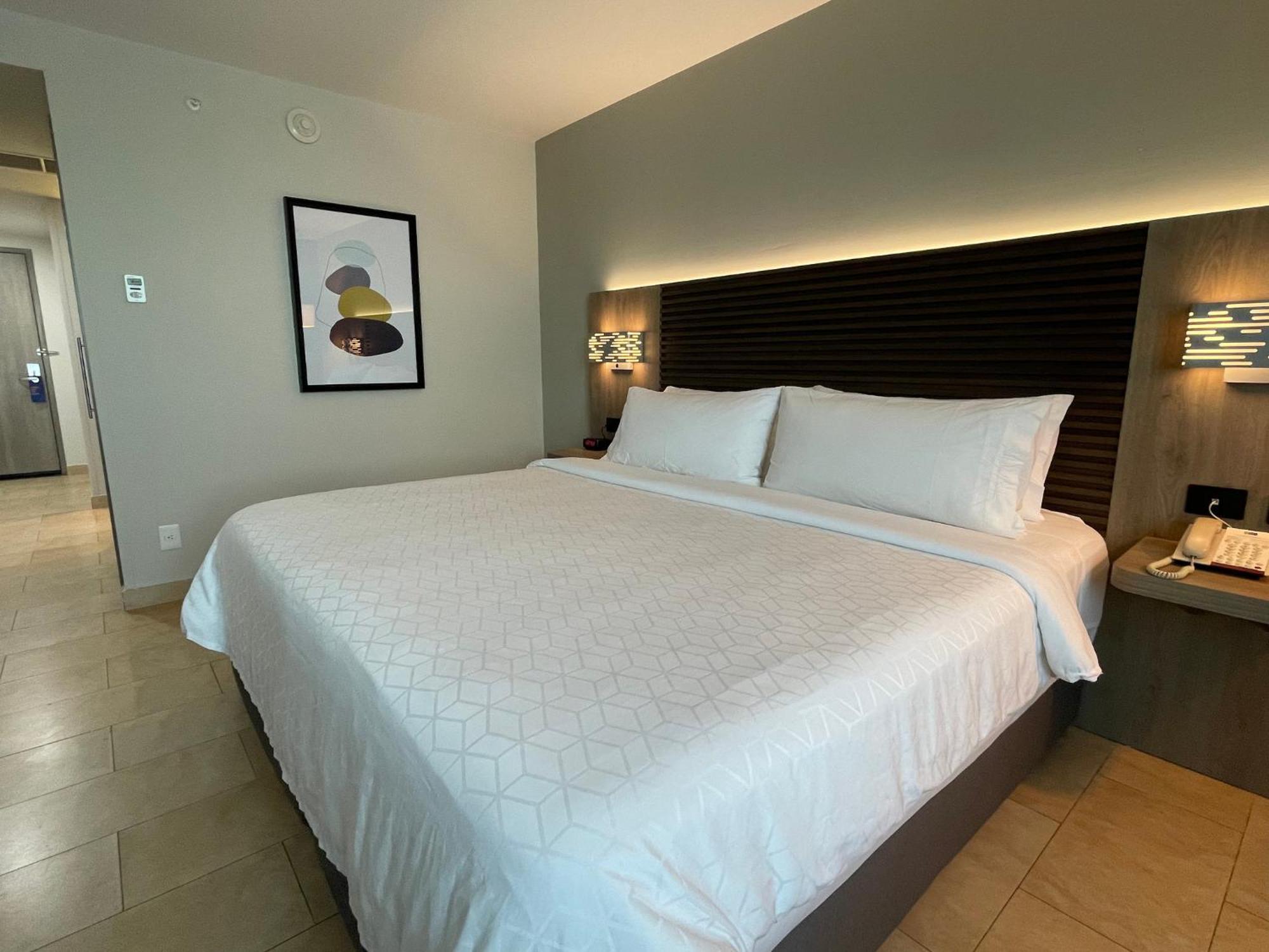 Express By Ihg Hotel