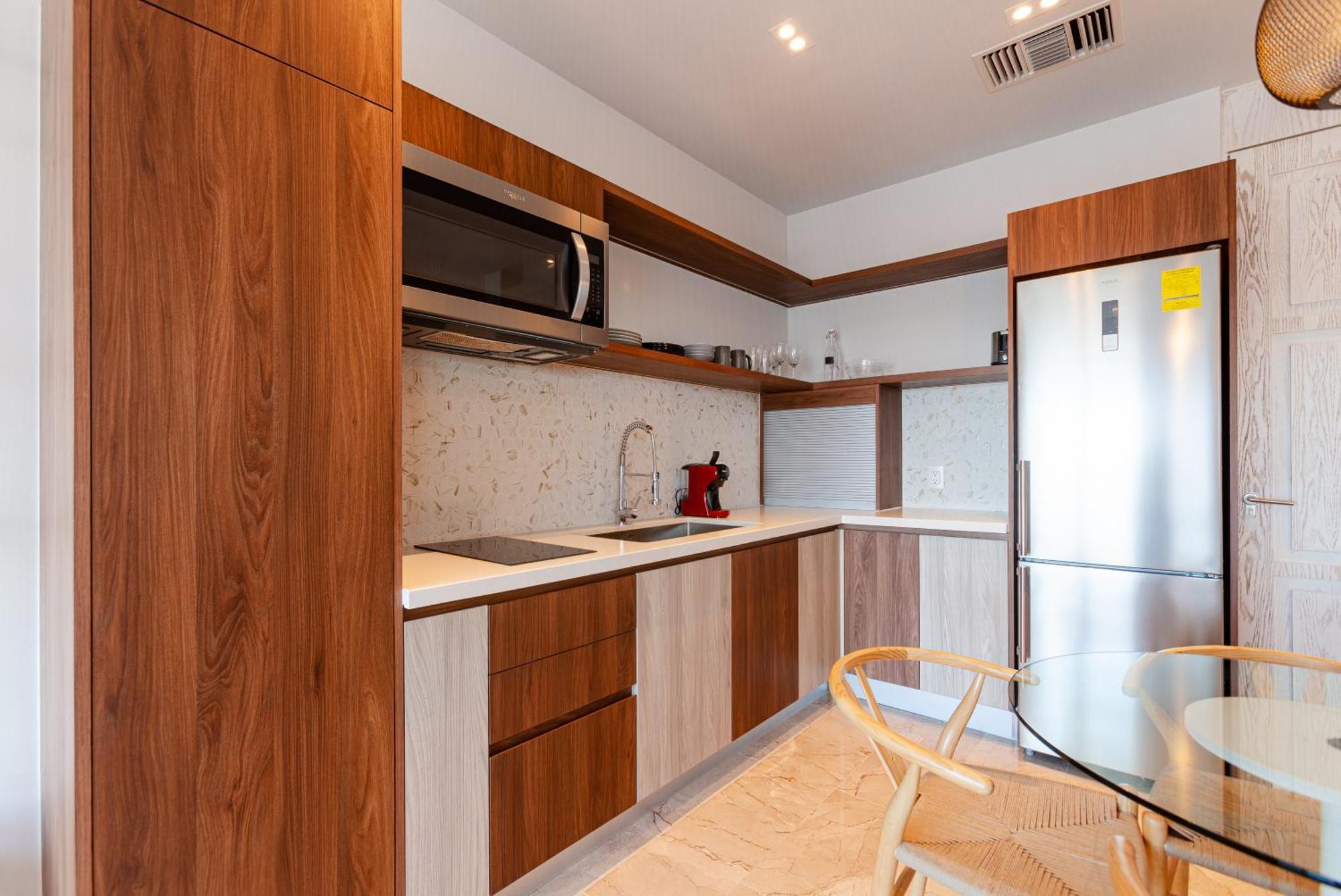 Apartment Luxury 1bedroom/amazing Ocean View/prime Location *