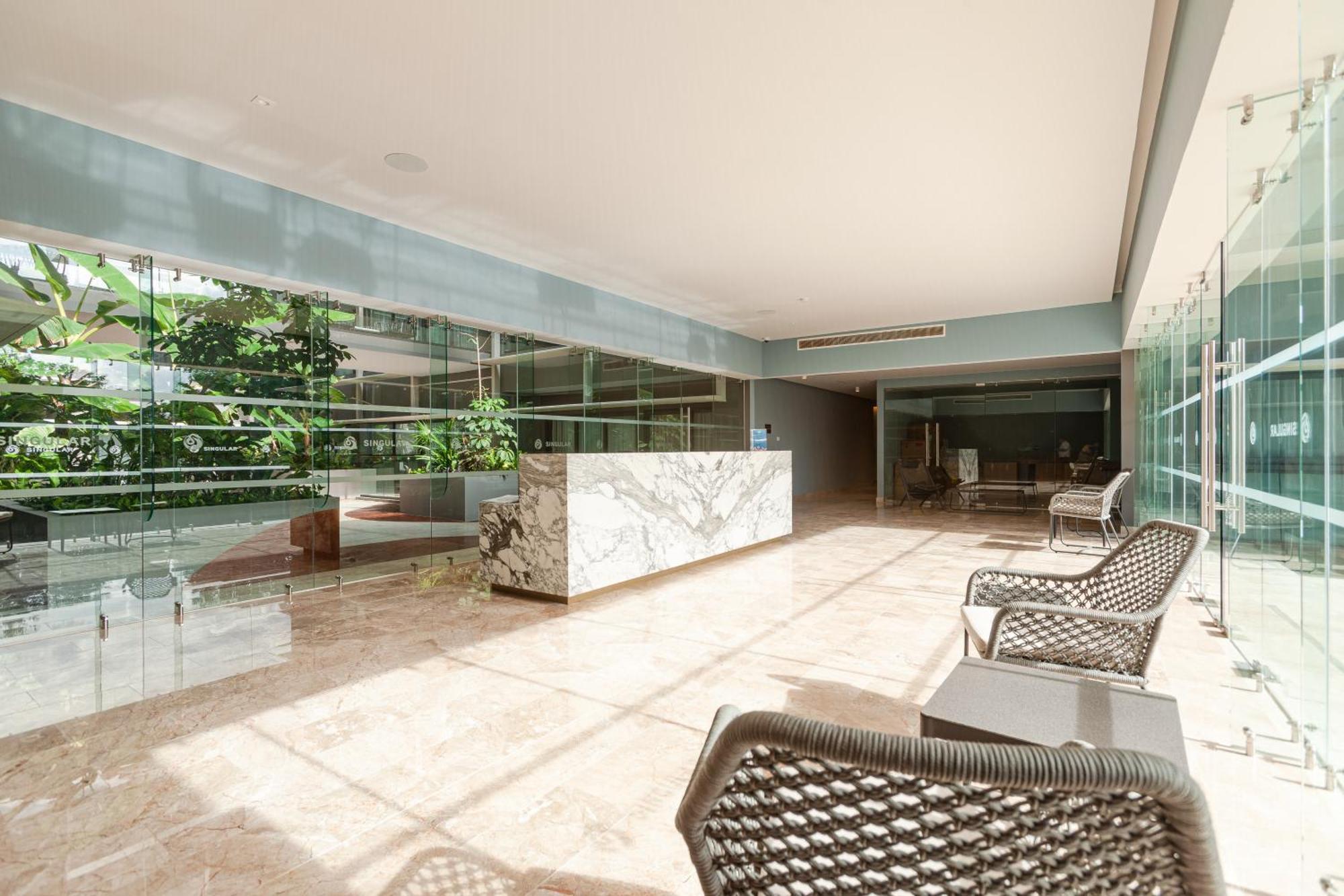 Apartment Luxury 1bedroom/amazing Ocean View/prime Location