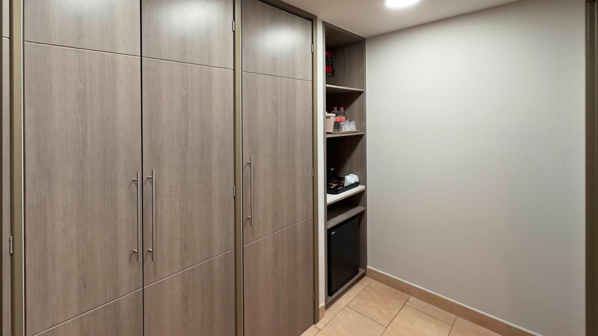 Express By Ihg 4*