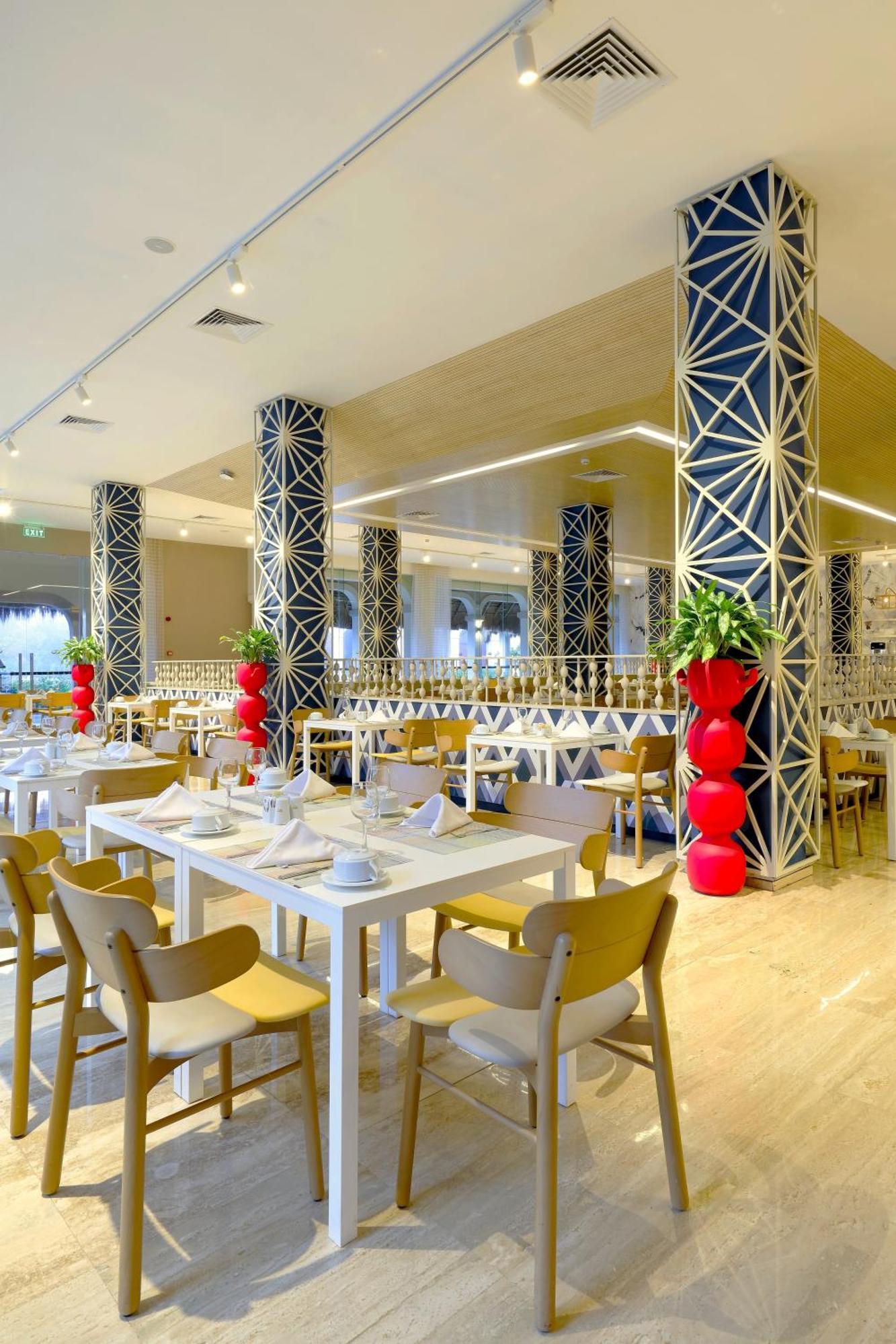 Resort Grand Palladium Kantenah & 5*