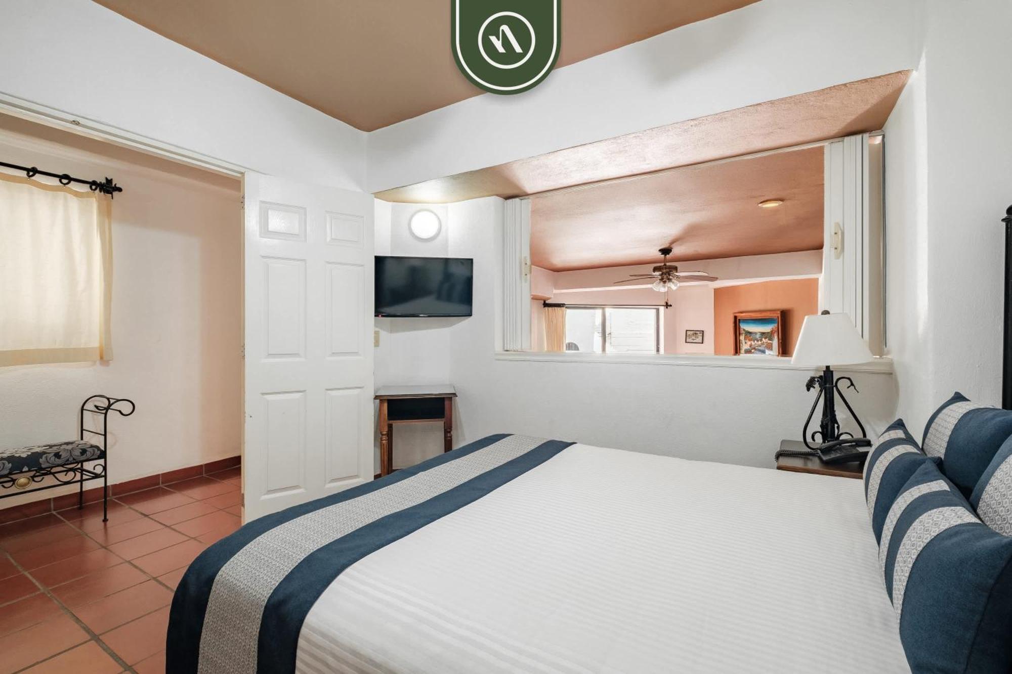 Amazing 1 Bedroom - Partial Oceanview - Pool