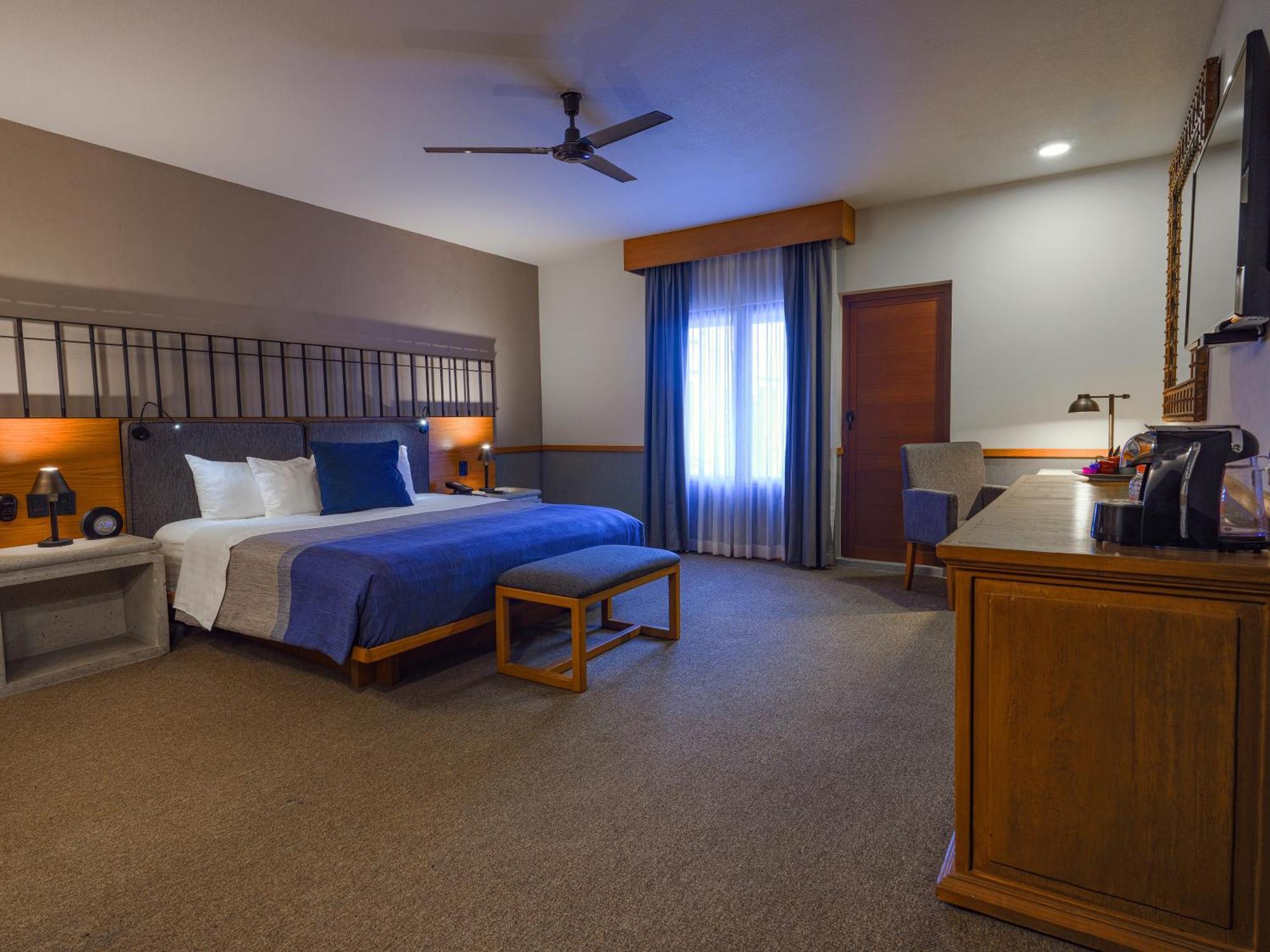 Hotel Hacienda Jurica By Brisas 5*