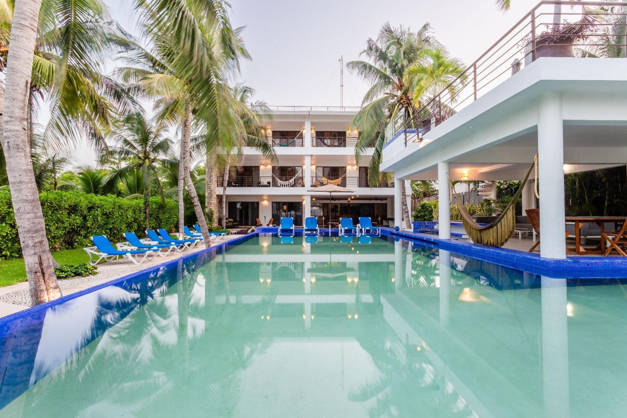 13bdr Bellamar - Private Chef - Beachfront - Weddings-business Retreats-golf-family Akumal