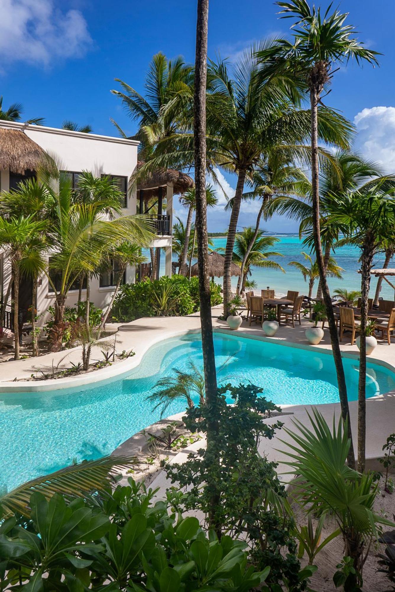 Mantaray Hotel